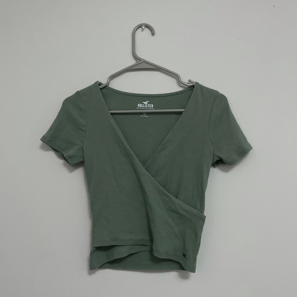 Hollister Tee
